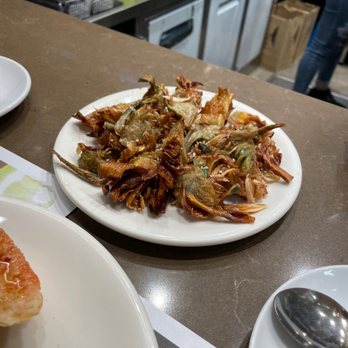 Quiosc Modern - Fried artichokes - Beer Bar Near Me - Barcelona, B Quiosc Modern - Fried artichokes - Beer Bar Near Me - Barcelona, B