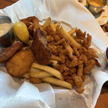 Ivar's Acres of Clams - Seafood Near Me - Seattle, Washington