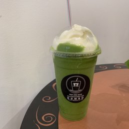 Green Machine Smoothie with pineapple frozen yogurt