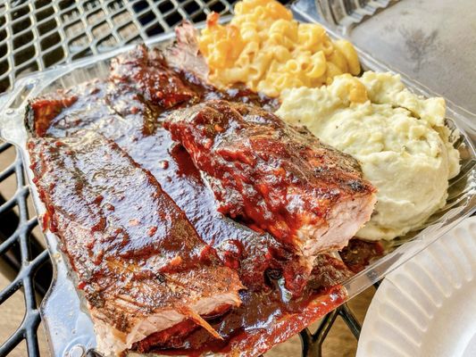 Everett & Jones Barbeque by null