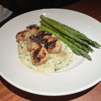 Seasons 52 - Caramelized Grilled Sea Scallops - New American Near Me - Coral Gables, Florida Seasons 52 - Caramelized Grilled Sea Scallops - New American Near Me - Coral Gables, Florida