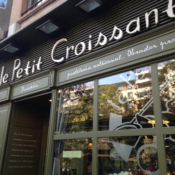 Le Petit Croissant - Fachada - Desserts Near Me - Zaragoza, Z Le Petit Croissant - Fachada - Desserts Near Me - Zaragoza, Z