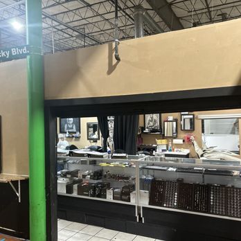 Marketplace Austin - Quicky Tattoos - Shopping Centers Near Me - Austin, Texas Marketplace Austin - Quicky Tattoos - Shopping Centers Near Me - Austin, Texas