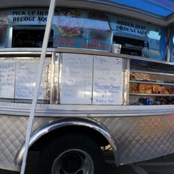 mariscos la isla - food truck!