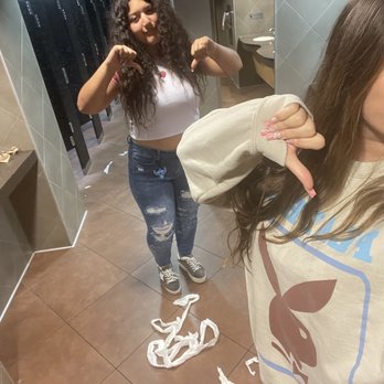 Regal Broward - Toilet paper all over the floor, cups, paper, smells really bad. and people don't flush! - Cinema Near Me - Plantation, Florida Regal Broward - Toilet paper all over the floor, cups, paper, smells really bad. and people don't flush! - Cinema Near Me - Plantation, Florida