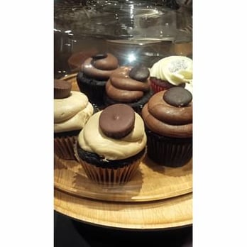 Nando's Peri-Peri - Cupcakes for dessert - Portuguese Near Me - Springfield, Virginia Nando's Peri-Peri - Cupcakes for dessert - Portuguese Near Me - Springfield, Virginia