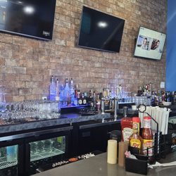 Grits and Eggs Breakfast Kitchen - Bar