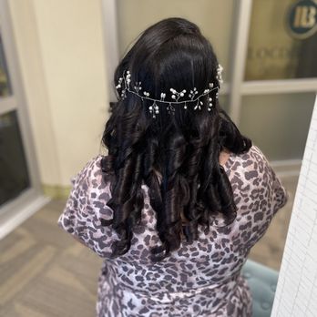 Bella Luna Salon - Hermoso peinado por Sonia - Hair Stylists Near Me - West Melbourne, Florida Bella Luna Salon - Hermoso peinado por Sonia - Hair Stylists Near Me - West Melbourne, Florida
