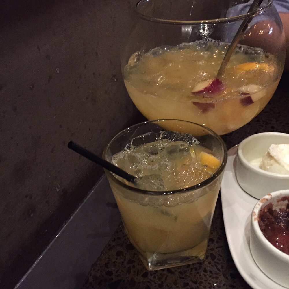 Sinigual - White sangria globe - Mexican Near Me - Manhattan, New York