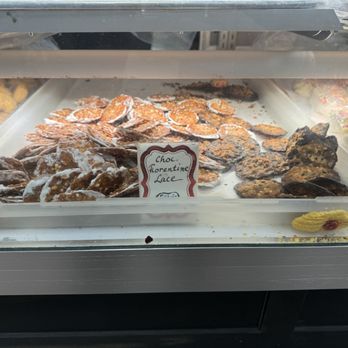Libby's Italian Pastry Shop - Libby's Chocolate Florentine Lace Cookies - Ice Cream & Frozen Yogurt Near Me - New Haven, Connecticut