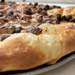 Star Valley Station - S'more Delicious Dessert Pizza