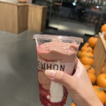 Erewhon - Smoothie not filled - Grocery Near Me - Culver City, California Erewhon - Smoothie not filled - Grocery Near Me - Culver City, California
