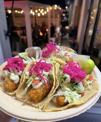 El Viejón Taquería y Mariscos food truck by null