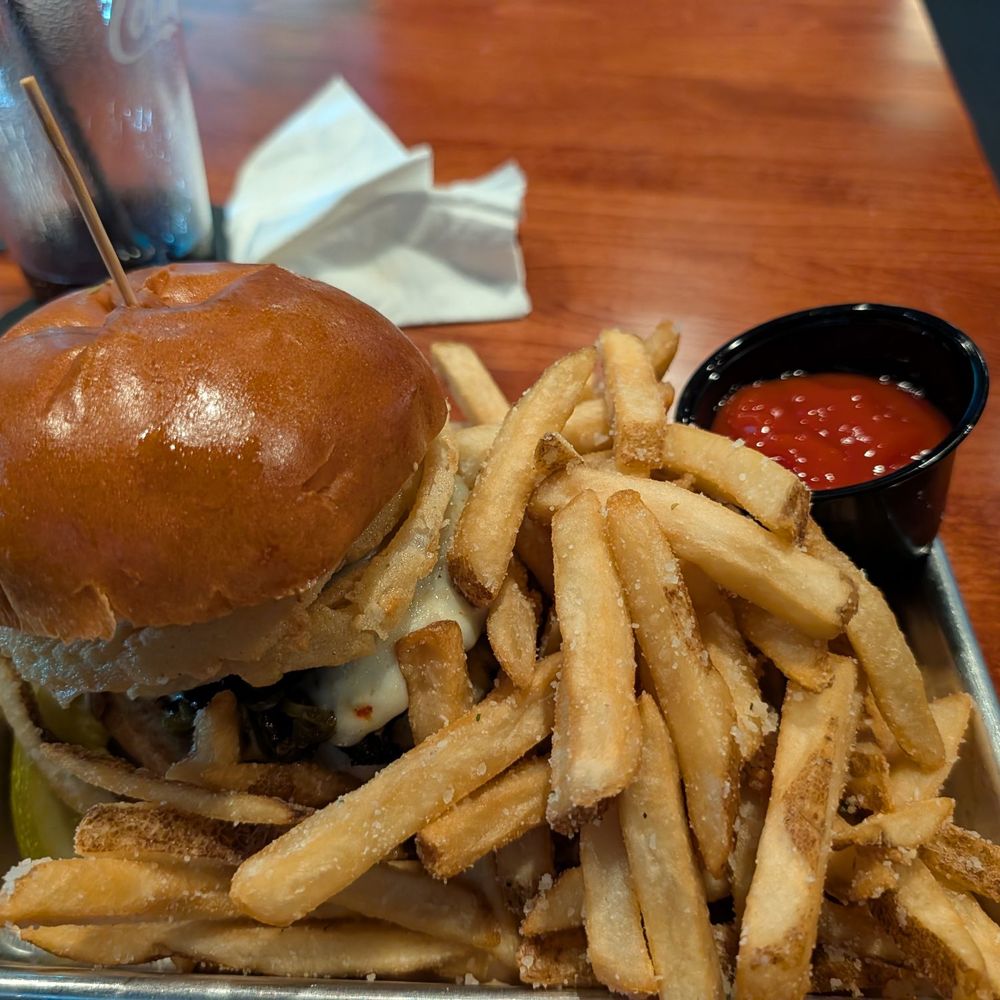 The Pleasant Cafe - Spicy smash burger - New American Near Me - Ayer, Massachusetts The Pleasant Cafe - Spicy smash burger - New American Near Me - Ayer, Massachusetts