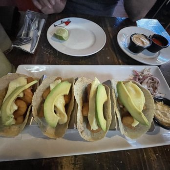 Los Curricanes - Shrimp tacos - Seafood Near Me - Tampico, TAM