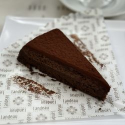 Landeau Chocolate - Chocolate cake slice