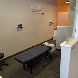 Nuspine Chiropractic - Lake Conroe - Adjusting bay 1