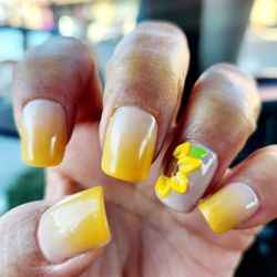 Sunflower nails