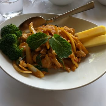Rangoon Ruby - Mango chicken. - Asian Fusion Near Me - Palo Alto, California Rangoon Ruby - Mango chicken. - Asian Fusion Near Me - Palo Alto, California