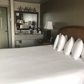 Surf and Sand Lodge - King bed - Hotels Near Me - Fort Bragg, California Surf and Sand Lodge - King bed - Hotels Near Me - Fort Bragg, California