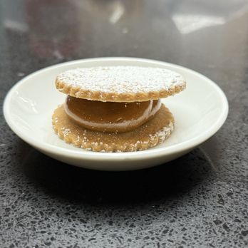 Latin Bakery Austin - GBBO-worthy sandwich cookie - Custom Cakes Near Me - Austin, Texas