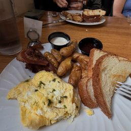 2 egg breakfast - those potatoes and bacon! Yum 2 egg breakfast - those potatoes and bacon! Yum