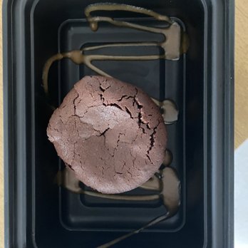True Food Kitchen - Flourless Chocolate Cake - New American Near Me - Chicago, Illinois True Food Kitchen - Flourless Chocolate Cake - New American Near Me - Chicago, Illinois