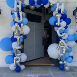 Bargain Balloons by Modesta - Organic garland with Mylar names