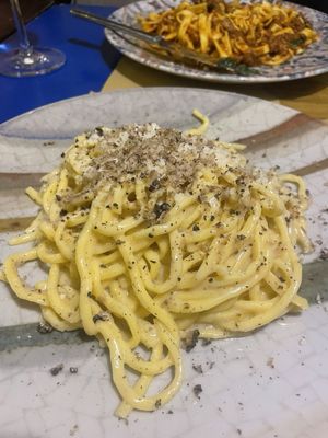 È Passata la Moretta | Osteria Romana di un Tempo by null