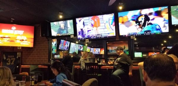 THE BULLPEN BAR & GRILL - 288 Photos & 611 Reviews - 8199 Clairemont Mesa  Blvd, San Diego, California, United States - Sports Bars - Restaurant  Reviews - Phone Number - Menu - Yelp