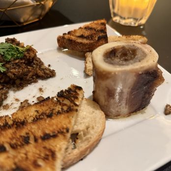 Parchetto - Bone marrow and crimini mushrooms - Bars Near Me - Paso Robles, California Parchetto - Bone marrow and crimini mushrooms - Bars Near Me - Paso Robles, California