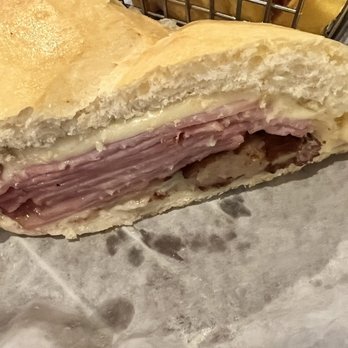 Old Cuban Cafe - Cafes Near Me - Orlando, Florida