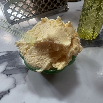 Lola's European Cafe - Biscotti gelato - Gelato Near Me - Asbury Park, New Jersey Lola's European Cafe - Biscotti gelato - Gelato Near Me - Asbury Park, New Jersey