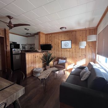 Lake Front Cabins - Living room cabin 6 - Vacation Rentals Near Me - June Lake, California Lake Front Cabins - Living room cabin 6 - Vacation Rentals Near Me - June Lake, California