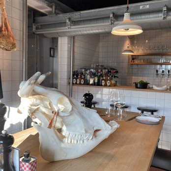 Carcasse - Steakhouses Near Me - Coxyde, VWV Carcasse - Steakhouses Near Me - Coxyde, VWV