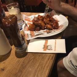 Hooters
