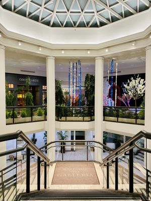 Gallerìa Shop Galleria Shopping Center, 3510 Galleria, Minneapolis, MN