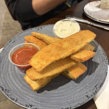 Armstrong's Restaurant - Fried Zucchini Appetizer - American Near Me - Coraopolis, Pennsylvania