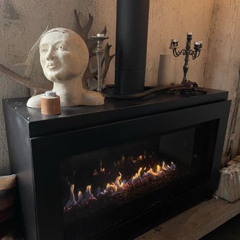 La Fabrique St. George - Fireplace - Wine Tasting Room Near Me - Vancouver, British Columbia