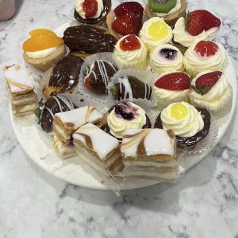 Francesco's Bakery - Bakeries Near Me - Hicksville, New York