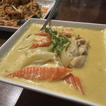 Chiang Mai Thai Cuisine - Yellow curry - Thai Near Me - Honolulu, Hawaii