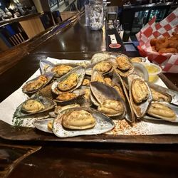 Cap'n Cat Clam Bar