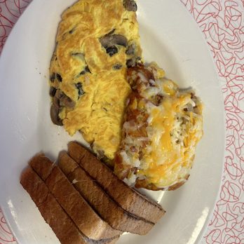 Goober’s Diner - Mushroom omelette; hash browns with onions and cheese - Diners Near Me - Wilmington, Delaware Goober’s Diner - Mushroom omelette; hash browns with onions and cheese - Diners Near Me - Wilmington, Delaware