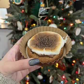 Fish Wife Sweets - S'mores cookie - Desserts Near Me - Half Moon Bay, California