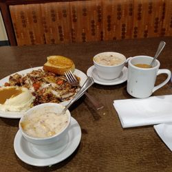 Eat'n Park - Chicken bruschetta potato soup coffee and water