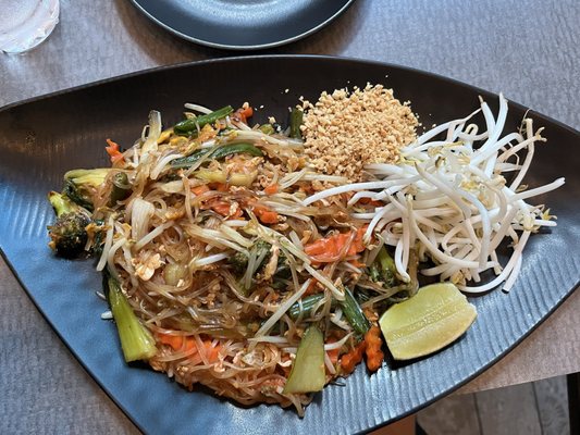 KIIN EXTRAORDINARY THAI by null