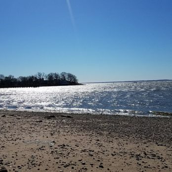Weed Beach Park - Parks Near Me - Darien, Connecticut