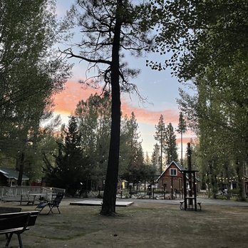 Grey Squirrel Resort & Vacation Rental Homes - Big Bear Lake, CA