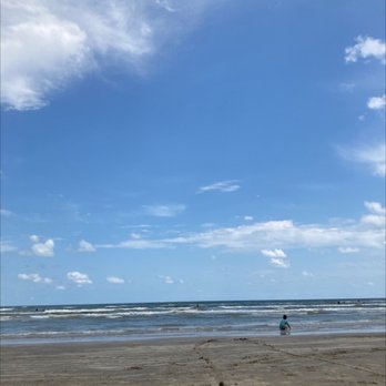 Surfside Beach - Nice waves. - Beaches Near Me - Surfside Beach, Texas Surfside Beach - Nice waves. - Beaches Near Me - Surfside Beach, Texas