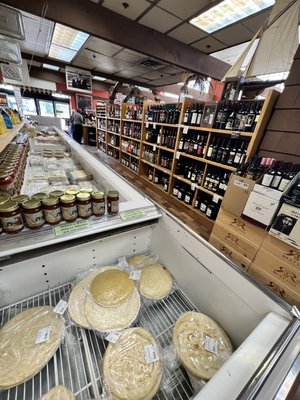 Gust Gallucci's Italian Foods by null